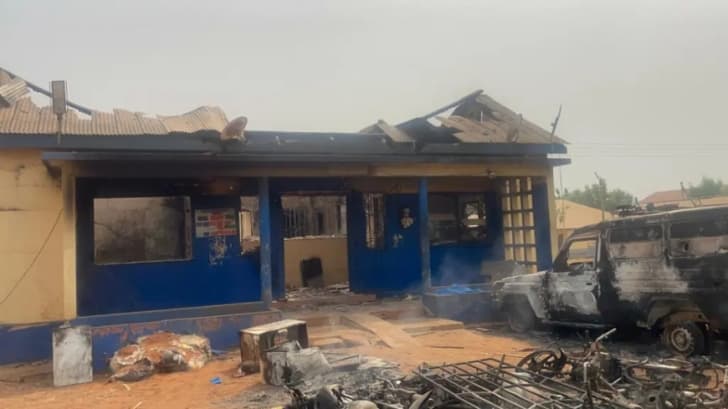 Kukurantumi police station shut down after attack by angry youth