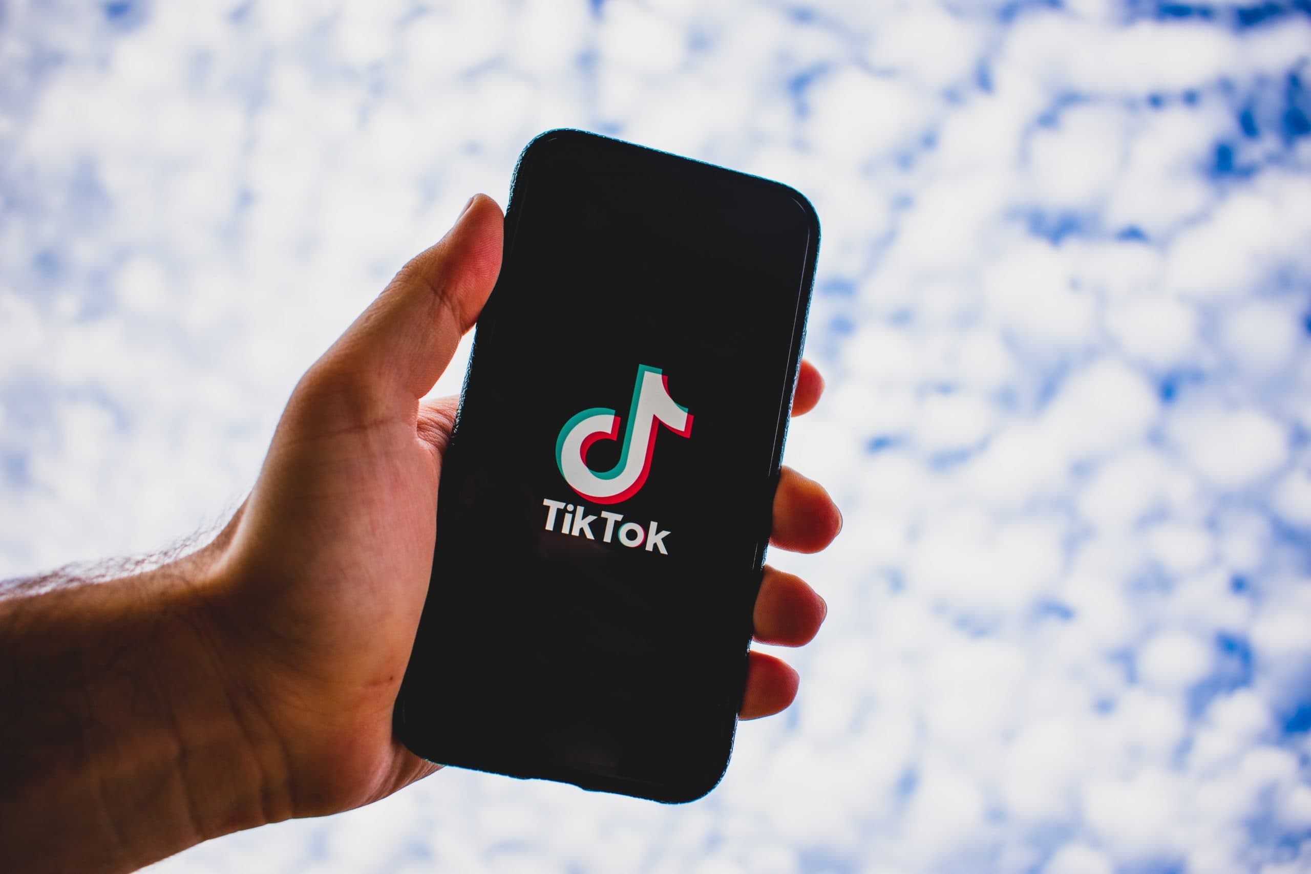 NYC sues TikTok, Facebook, Google & others for allegedly addicting children