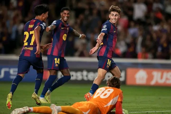 Barcelona crush Olympiacos as Lopez nets hat-trick