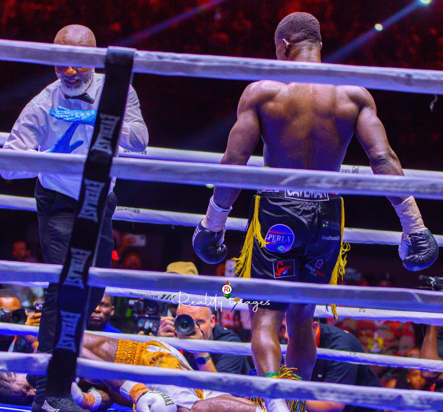 Worldwide stuns Freezy Macbones to win WBA Africa Light Heavyweight Title in controversial Legon clash
