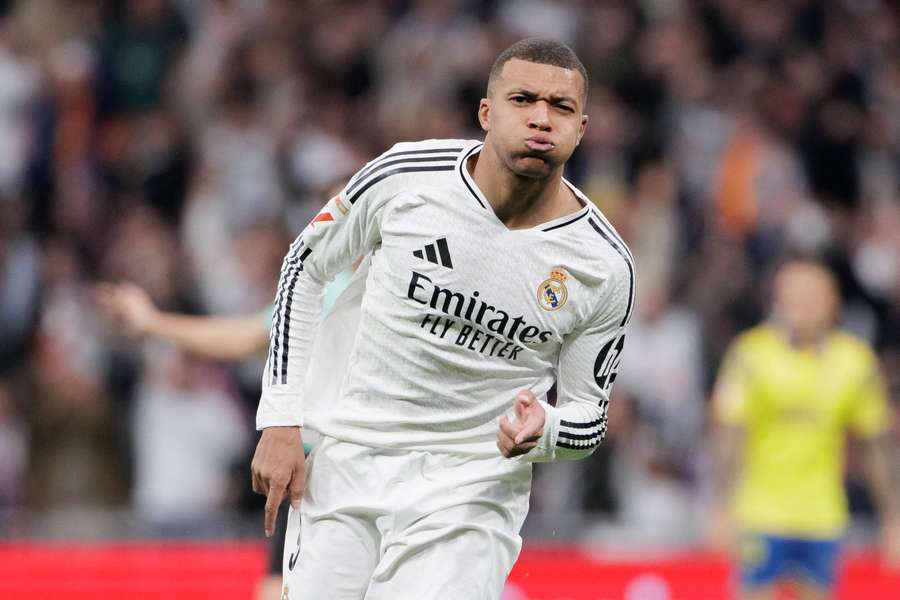 Mbappe brace fires Real Madrid to top of La Liga table